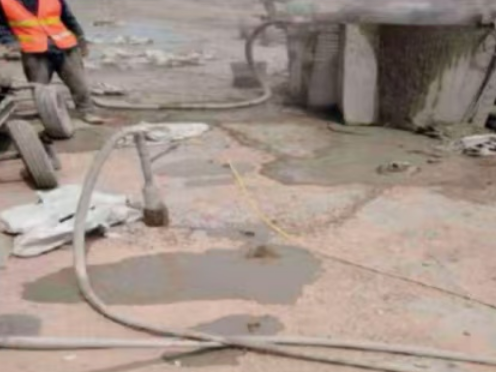 黄浦水泥混凝土路面板底注浆技术 路面脱空注浆整治方案