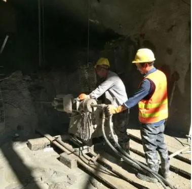 黄浦水下抗分散灌浆料特点 水下不分散注浆料介绍